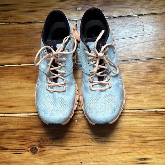 Gently used onclouds! - Picture 3 of 3